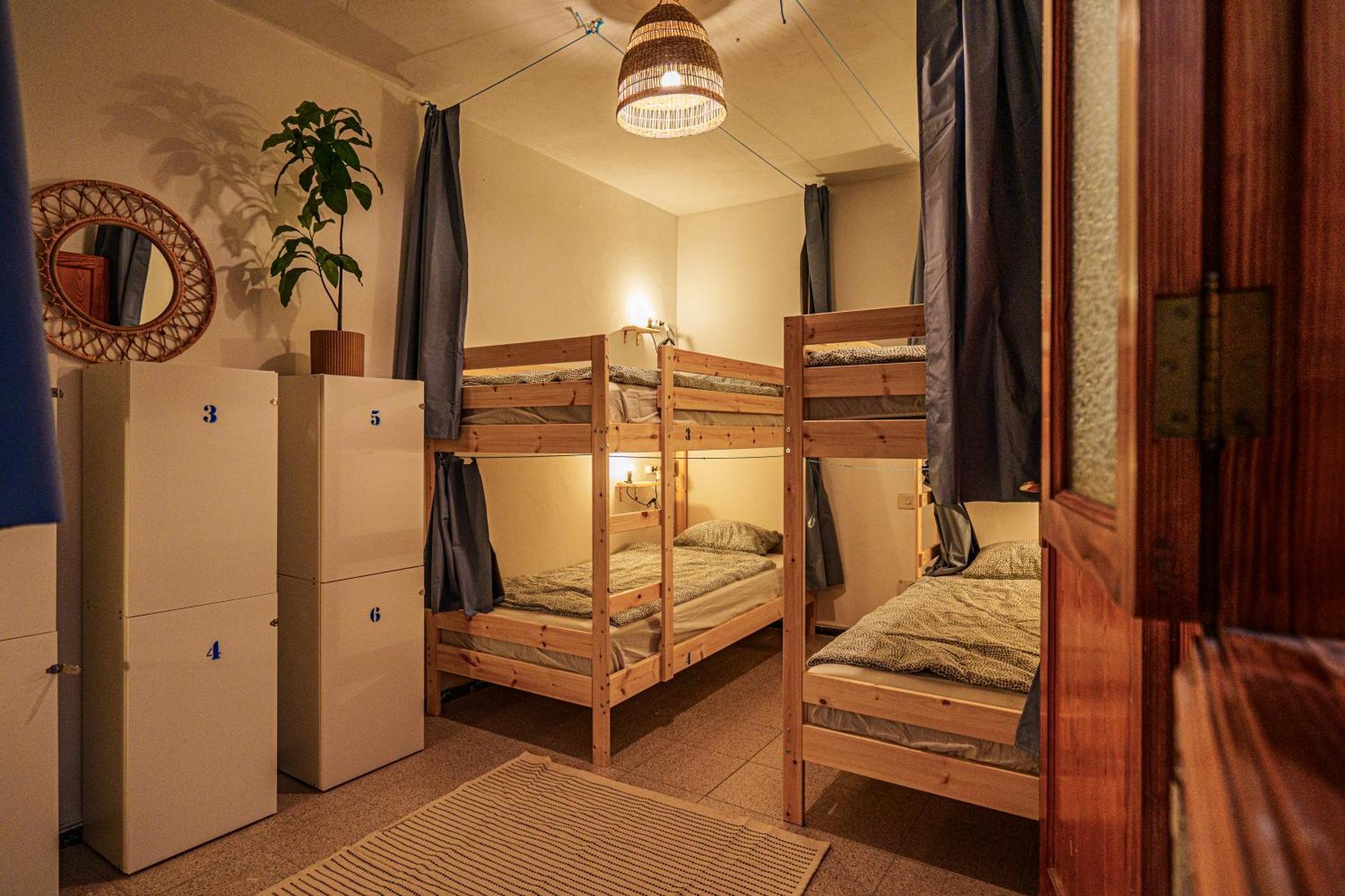 Dona Rose Surf Hostel Las Palmas de Gran Canaria Exteriör bild